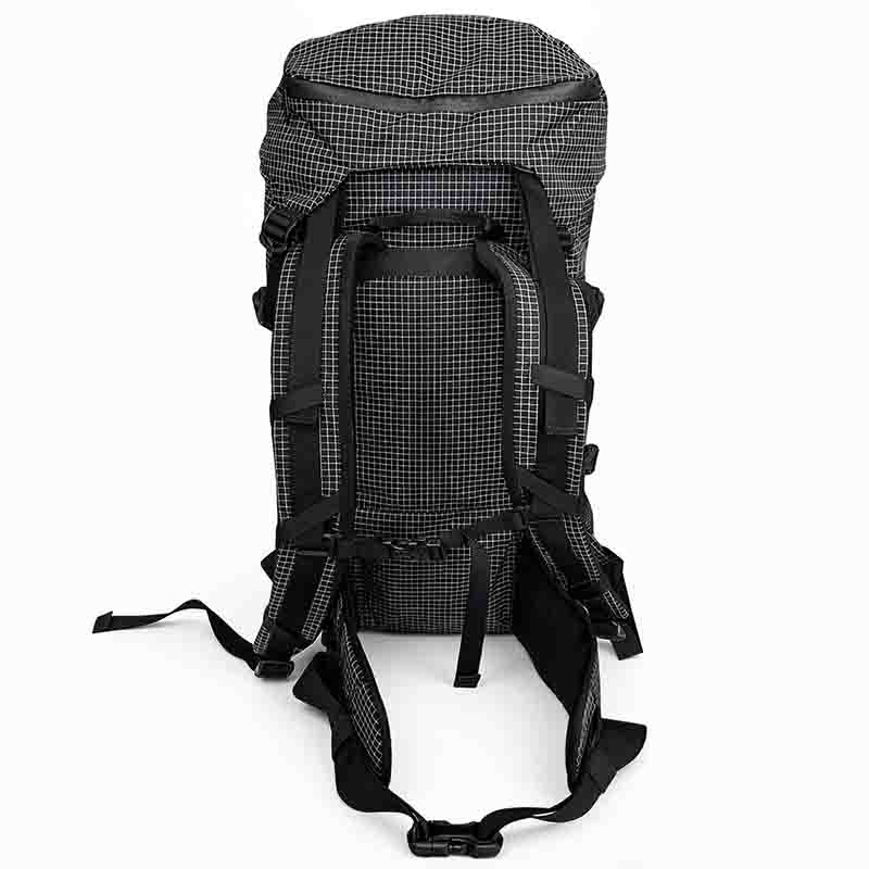 Full back layout view showing the spacious 40L capacity blueprint integrated with 3D mesh load stabilizing harness